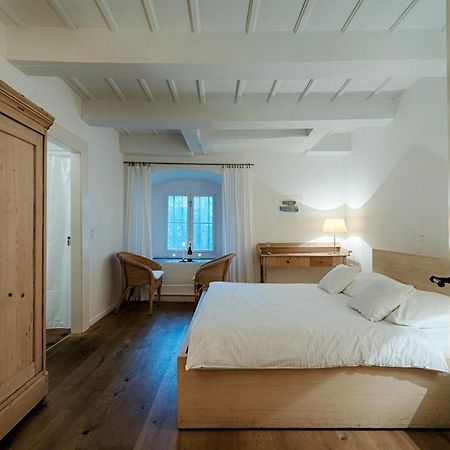 Schloss Ueberstorf - Tafeln, Tagen, Träumen Zimmer foto