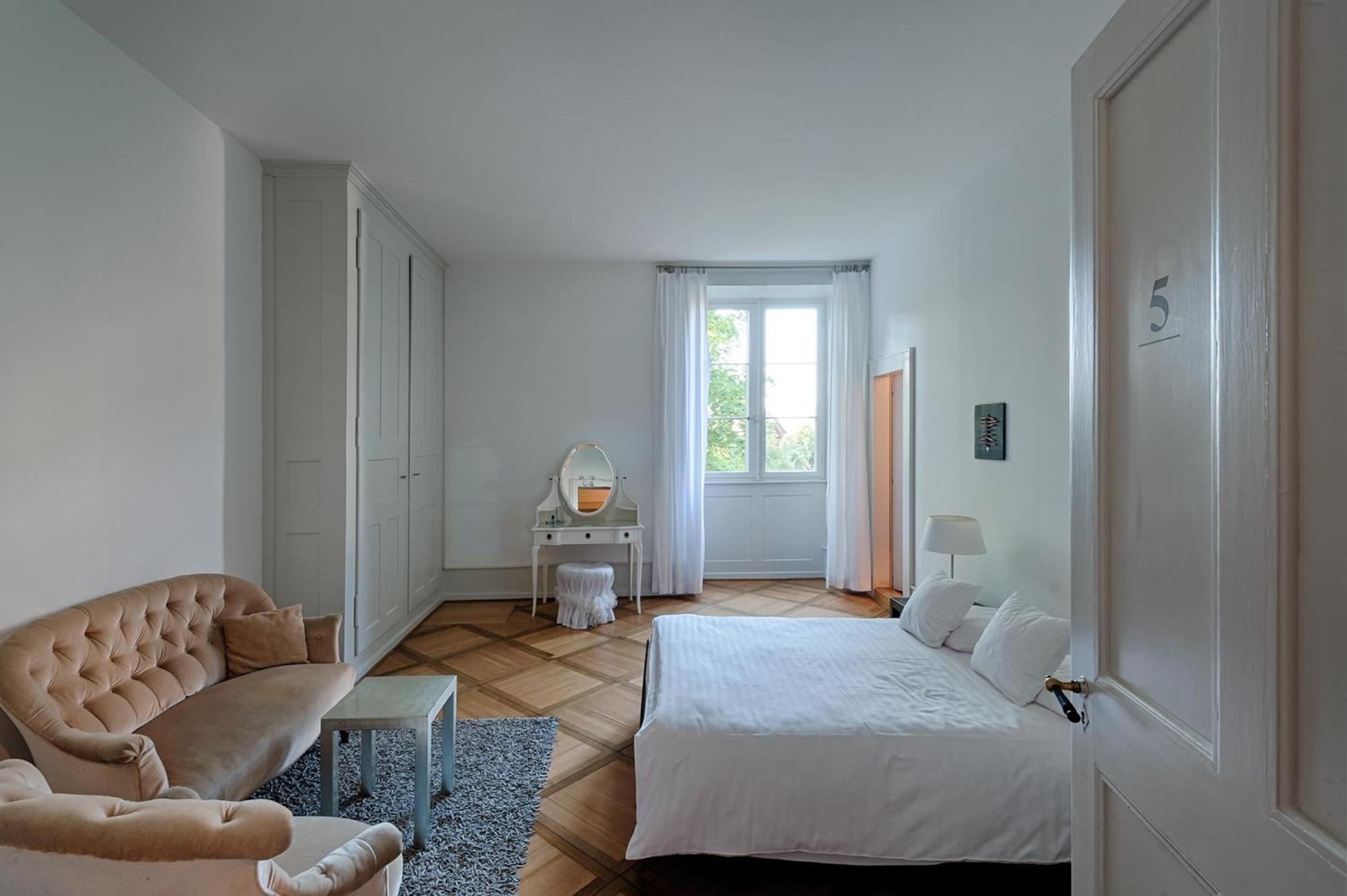 Schloss Ueberstorf - Tafeln, Tagen, Träumen Zimmer foto