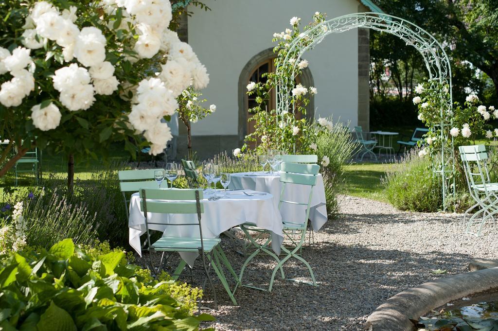 Schloss Ueberstorf - Tafeln, Tagen, Träumen Exterior foto